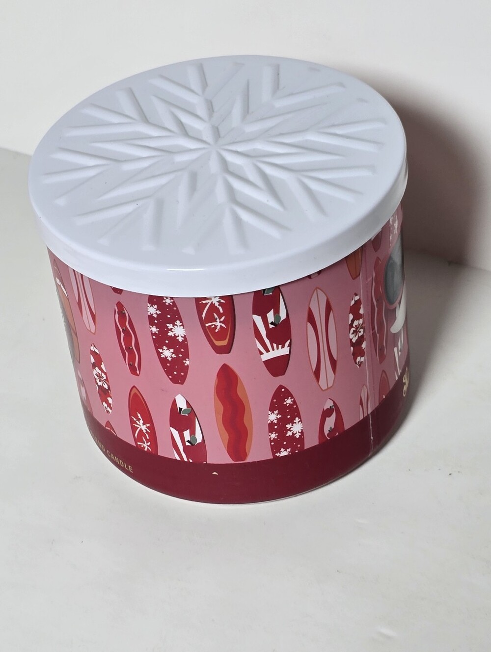 Bath & Body Works Winter Candy Apple Sandy Claus 3 Wick Candle NWT - Picture 3 of 6